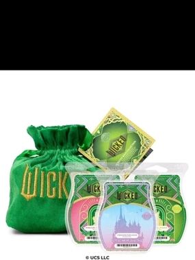 Scentsy Wicked Green Velvet Pouch with Assorted Wax Bars